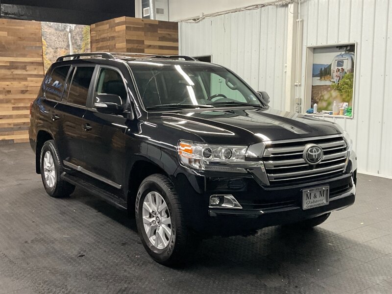 2019 Toyota Land Cruiser Sport Utility 4X4 /5.7L V8/ LIKE NEW / 14,000 MILE  LIKE NEW CONDITION / LOCAL OREGON / Leather w. Heated & Cooled Seats / ONLY 14,000 MILES - Photo 2 - Gladstone, OR 97027