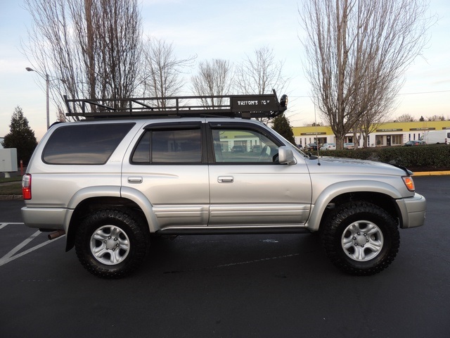 2001 Toyota 4Runner Limited / 4X4 / Leather / Heated seats / LIFTED