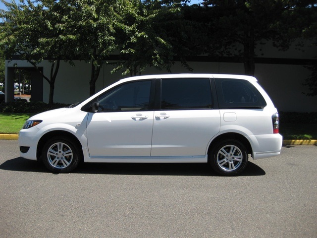 2005 Mazda MPV LX MInivan   - Photo 3 - Portland, OR 97217