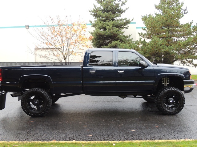 2005 Chevrolet Silverado 2500 LS/ Crew Cab/ 4x4 / 6.6L DIESEL/ LNG BED/ LIFTED   - Photo 4 - Portland, OR 97217