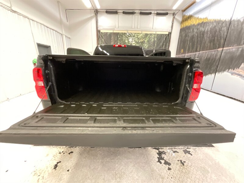 2018 Chevrolet Silverado 1500 LS Regular Cab 2Dr / 5.3L V8 / 1-OWNER / 51K MILES  / BLACK EDITION / Excel Cond - Photo 12 - Gladstone, OR 97027