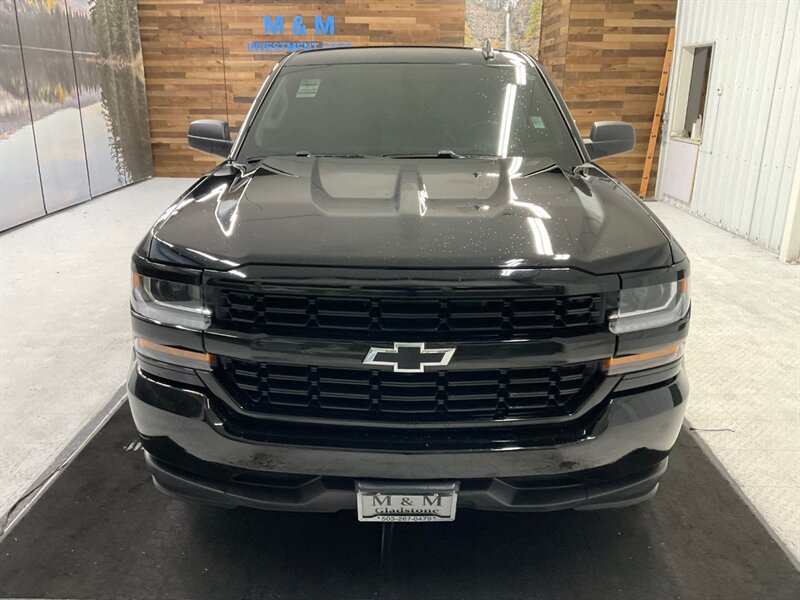 2018 Chevrolet Silverado 1500 LS Regular Cab 2Dr / 5.3L V8 / 1-OWNER / 51K MILES  / BLACK EDITION / Excel Cond - Photo 5 - Gladstone, OR 97027