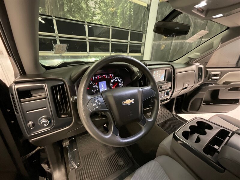 2018 Chevrolet Silverado 1500 LS Regular Cab 2Dr / 5.3L V8 / 1-OWNER / 51K MILES  / BLACK EDITION / Excel Cond - Photo 18 - Gladstone, OR 97027