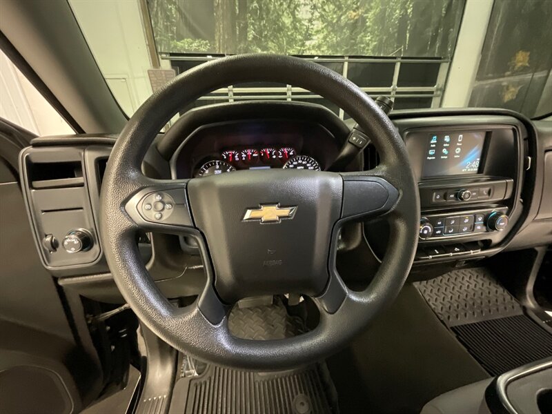 2018 Chevrolet Silverado 1500 LS Regular Cab 2Dr / 5.3L V8 / 1-OWNER / 51K MILES  / BLACK EDITION / Excel Cond - Photo 35 - Gladstone, OR 97027