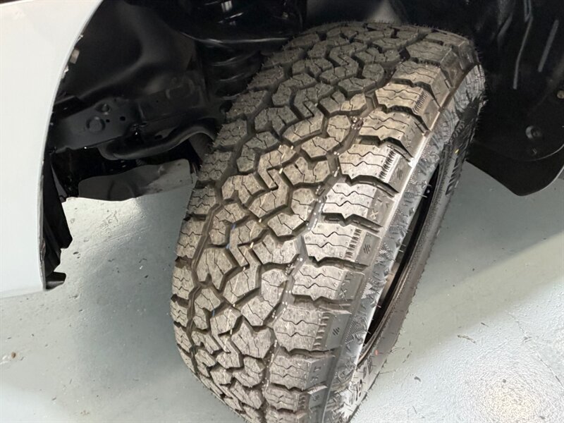 2014 Toyota 4Runner SR5 4X4 3RD ROW SEAT /LEATHER HEATED SEATS/LIFTED /1-OWNER LOCAL/ NEW WHEELS & TIRES - Photo 24 - Gladstone, OR 97027