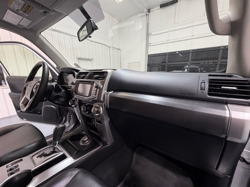 2014 Toyota 4Runner SR5 4X4 3RD ROW SEAT /LEATHER HEATED SEATS/LIFTED /1-OWNER LOCAL/ NEW WHEELS & TIRES - Photo 37 - Gladstone, OR 97027