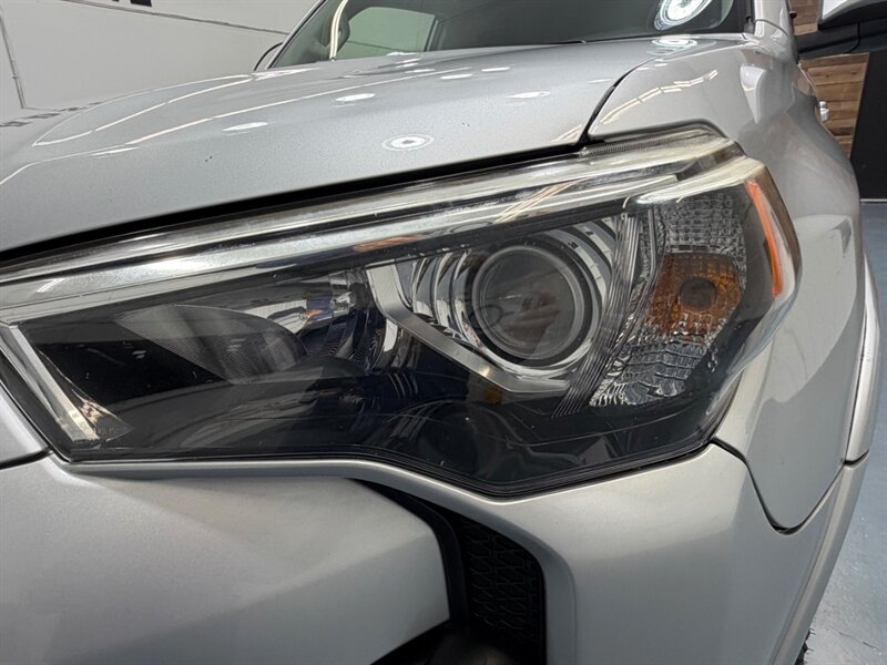 2014 Toyota 4Runner SR5 4X4 3RD ROW SEAT /LEATHER HEATED SEATS/LIFTED /1-OWNER LOCAL/ NEW WHEELS & TIRES - Photo 27 - Gladstone, OR 97027