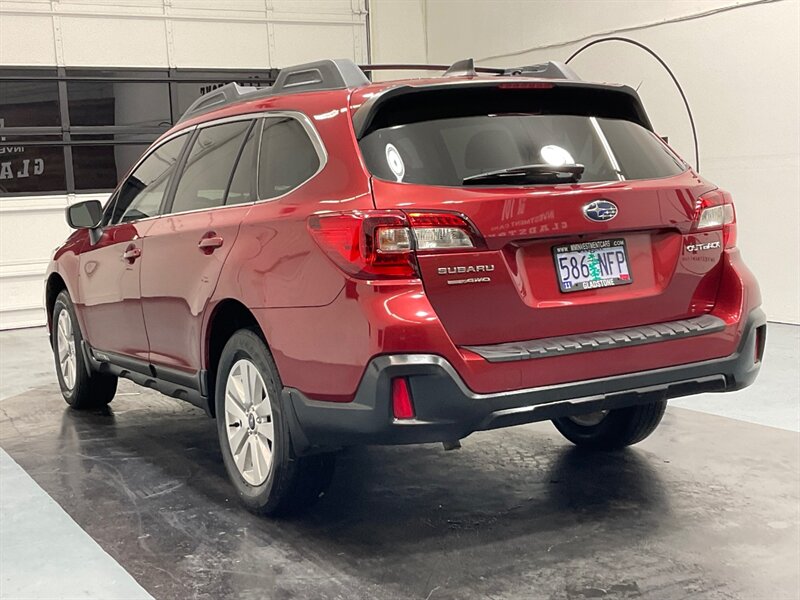 2018 Subaru Outback 2.5i Premium AWD / Heated Seats / 51,000 MILES  / Backup Camera - Photo 7 - Gladstone, OR 97027