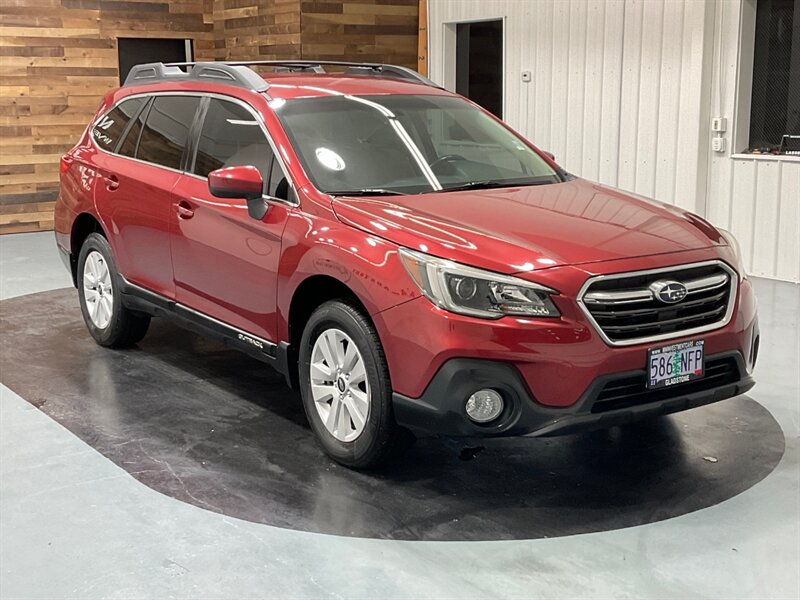 2018 Subaru Outback 2.5i Premium AWD / Heated Seats / 51,000 MILES  / Backup Camera - Photo 2 - Gladstone, OR 97027