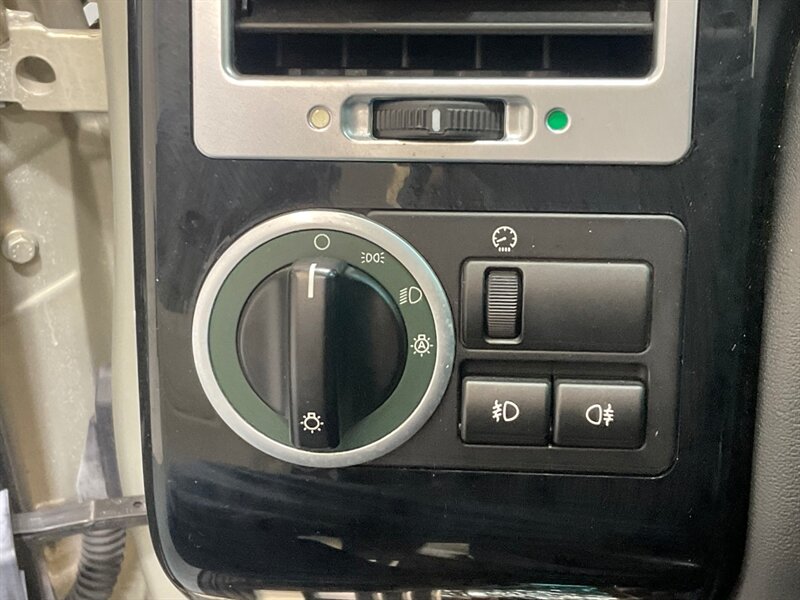 2006 Land Rover Range Rover Supercharged 4x4 / V8, Supercharged, 4.2L/ LOADED / Leather Heated Seats / Navigation & Backup Camera / Sunroof / LOW MILES/ Great Service History - Photo 40 - Gladstone, OR 97027