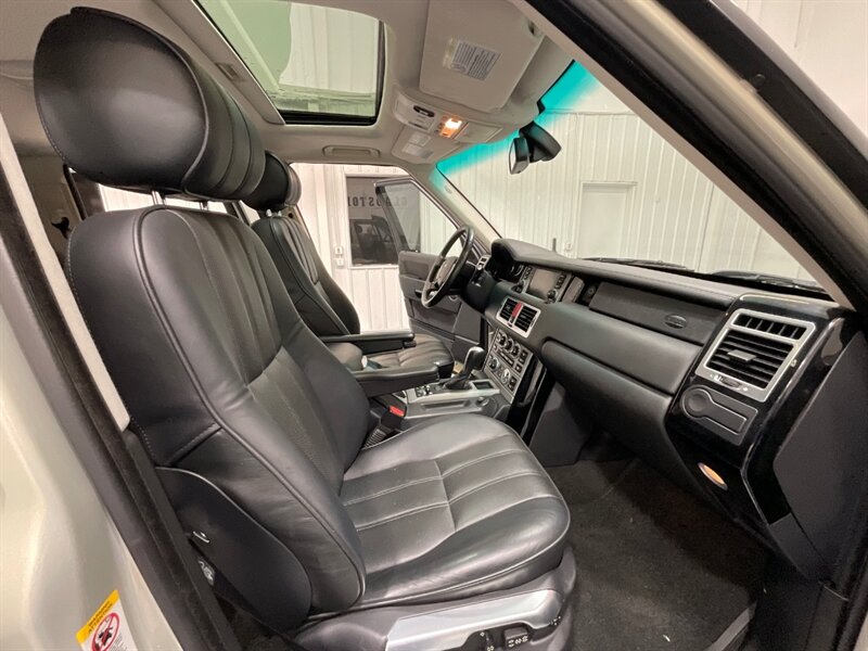 2006 Land Rover Range Rover Supercharged 4x4 / V8, Supercharged, 4.2L/ LOADED / Leather Heated Seats / Navigation & Backup Camera / Sunroof / LOW MILES/ Great Service History - Photo 13 - Gladstone, OR 97027