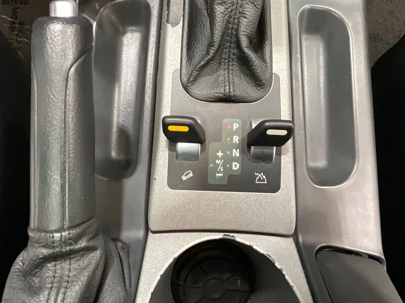 2006 Land Rover Range Rover Supercharged 4x4 / V8, Supercharged, 4.2L/ LOADED / Leather Heated Seats / Navigation & Backup Camera / Sunroof / LOW MILES/ Great Service History - Photo 21 - Gladstone, OR 97027