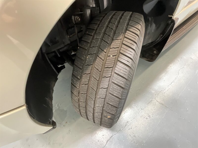 2006 Land Rover Range Rover Supercharged 4x4 / V8, Supercharged, 4.2L/ LOADED / Leather Heated Seats / Navigation & Backup Camera / Sunroof / LOW MILES/ Great Service History - Photo 24 - Gladstone, OR 97027