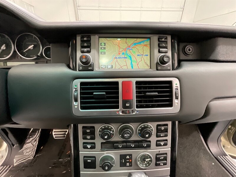 2006 Land Rover Range Rover Supercharged 4x4 / V8, Supercharged, 4.2L/ LOADED / Leather Heated Seats / Navigation & Backup Camera / Sunroof / LOW MILES/ Great Service History - Photo 15 - Gladstone, OR 97027