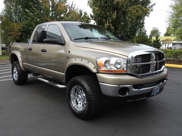 2006 Dodge Ram 2500 4X4 / H-O 5.9L CUMMINS Diesel / Navi+Cam / LIFTED