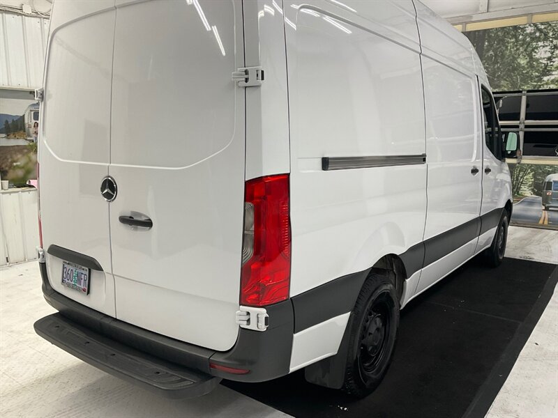 2021 Mercedes-Benz Sprinter 2500 CARGO VAN / 3.0L V6 DIESEL / HIGHROOF 144 " WB  / Backup Camera / Excel Cond - Photo 8 - Gladstone, OR 97027