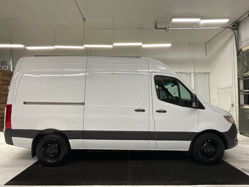 2021 Mercedes-Benz Sprinter 2500 CARGO VAN / 3.0L V6 DIESEL / HIGHROOF 144 " WB  / Backup Camera / Excel Cond - Photo 4 - Gladstone, OR 97027