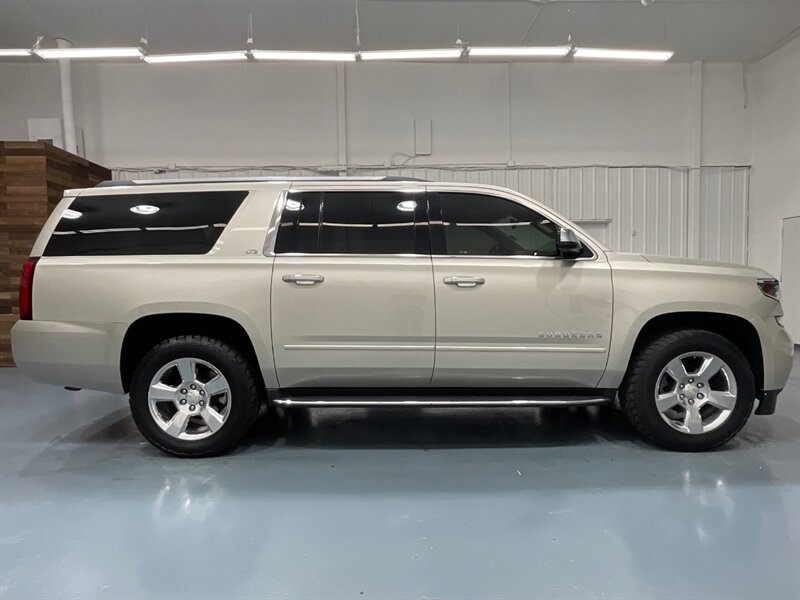 2016 Chevrolet Suburban LTZ 4X4 / 5.3L V8 / Leather / Navigation / Camera  / ZERO RUST - Photo 4 - Gladstone, OR 97027