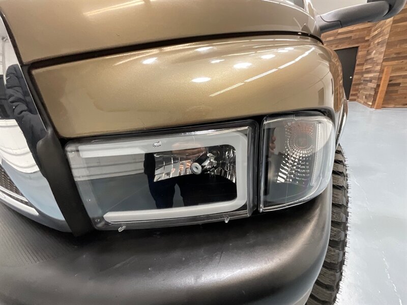 2001 Dodge Ram 2500 SLT Laramie Quad Cab 4X4 /5.9L DIESEL / 5-SPEED / LONG BED / LEVELED W. BRAND NEW WHEELS & TIRES / ZERO RUST / Rear airbags / ONLY 111K MILES - Photo 26 - Gladstone, OR 97027