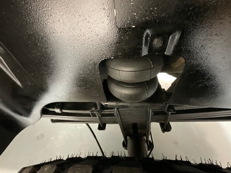 2001 Dodge Ram 2500 SLT Laramie Quad Cab 4X4 /5.9L DIESEL / 5-SPEED / LONG BED / LEVELED W. BRAND NEW WHEELS & TIRES / ZERO RUST / Rear airbags / ONLY 111K MILES - Photo 21 - Gladstone, OR 97027