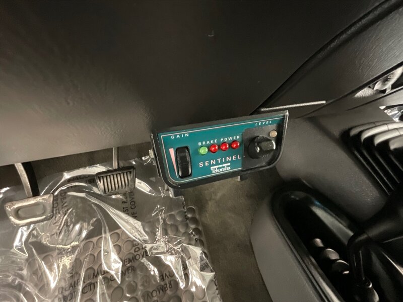 2001 Dodge Ram 2500 SLT Laramie Quad Cab 4X4 /5.9L DIESEL / 5-SPEED / LONG BED / LEVELED W. BRAND NEW WHEELS & TIRES / ZERO RUST / Rear airbags / ONLY 111K MILES - Photo 46 - Gladstone, OR 97027