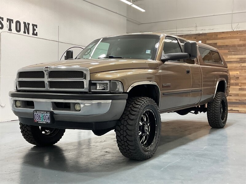 2001 Dodge Ram 2500 SLT Laramie Quad Cab 4X4 /5.9L DIESEL / 5-SPEED / LONG BED / LEVELED W. BRAND NEW WHEELS & TIRES / ZERO RUST / Rear airbags / ONLY 111K MILES - Photo 60 - Gladstone, OR 97027