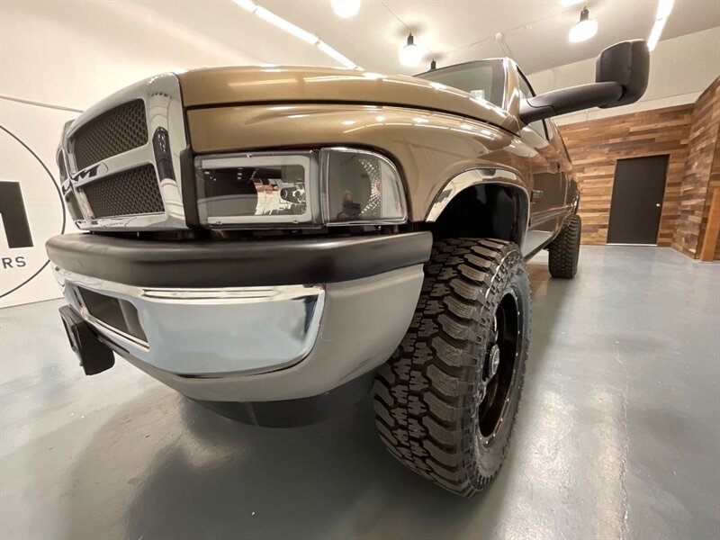 2001 Dodge Ram 2500 SLT Laramie Quad Cab 4X4 /5.9L DIESEL / 5-SPEED / LONG BED / LEVELED W. BRAND NEW WHEELS & TIRES / ZERO RUST / Rear airbags / ONLY 111K MILES - Photo 55 - Gladstone, OR 97027