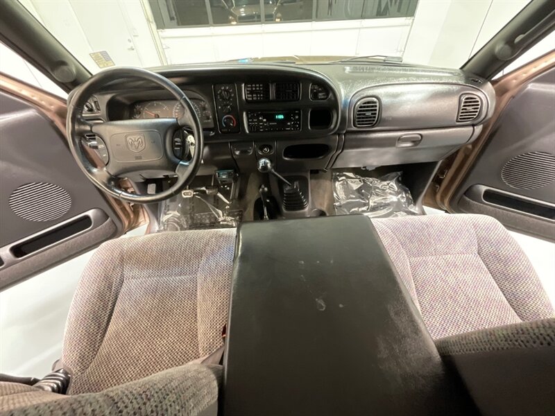 2001 Dodge Ram 2500 SLT Laramie Quad Cab 4X4 /5.9L DIESEL / 5-SPEED / LONG BED / LEVELED W. BRAND NEW WHEELS & TIRES / ZERO RUST / Rear airbags / ONLY 111K MILES - Photo 40 - Gladstone, OR 97027