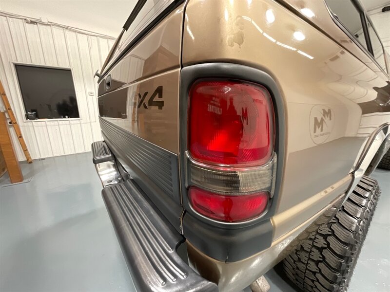 2001 Dodge Ram 2500 SLT Laramie Quad Cab 4X4 /5.9L DIESEL / 5-SPEED / LONG BED / LEVELED W. BRAND NEW WHEELS & TIRES / ZERO RUST / Rear airbags / ONLY 111K MILES - Photo 29 - Gladstone, OR 97027