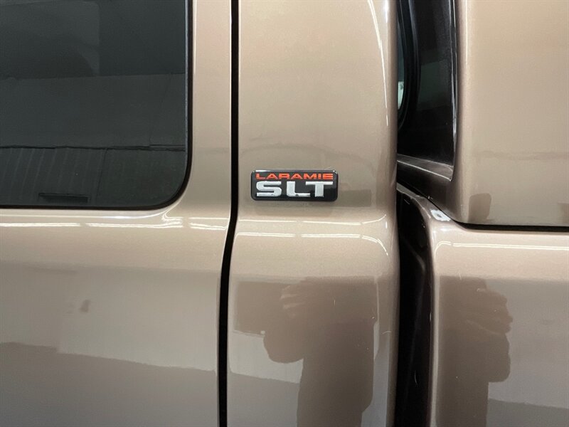 2001 Dodge Ram 2500 SLT Laramie Quad Cab 4X4 /5.9L DIESEL / 5-SPEED / LONG BED / LEVELED W. BRAND NEW WHEELS & TIRES / ZERO RUST / Rear airbags / ONLY 111K MILES - Photo 24 - Gladstone, OR 97027