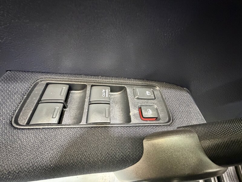 2011 Honda CR-V SE Sport Utility AWD /2.4L 4Cyl / ZERO RUST - Photo 20 - Gladstone, OR 97027