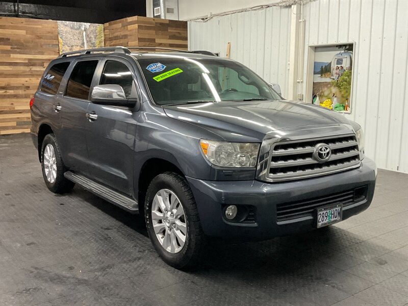 2010 Toyota Sequoia Platinum 4X4 / 5.7L V8 / 3RD ROW SEAT / LOADED  LOCAL SUV / RUST FREE / GREAT CONDTION / Navi & Camera / Leather & Sunroof / WELL KEPT !! - Photo 2 - Gladstone, OR 97027