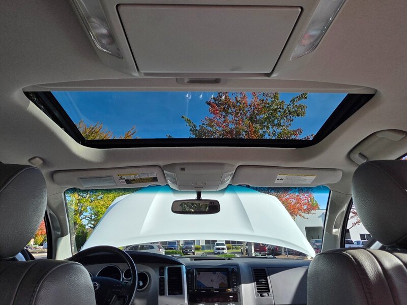 2008 Toyota Sequoia LIMITED 4X4 V8 5.7L / EVERY OPTION / 1-OWNER / DVD / NAVi / CAM / SUNROOF / HEATED LEATHER / NEW TIRES / EXCELLENT RECORDS - Photo 19 - Portland, OR 97217