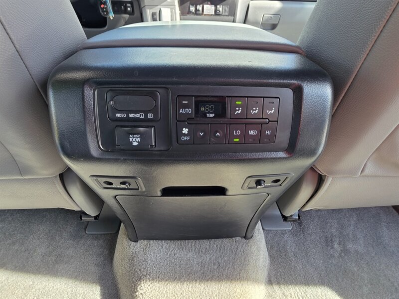 2008 Toyota Sequoia LIMITED 4X4 V8 5.7L / EVERY OPTION / 1-OWNER / DVD / NAVi / CAM / SUNROOF / HEATED LEATHER / NEW TIRES / EXCELLENT RECORDS - Photo 59 - Portland, OR 97217