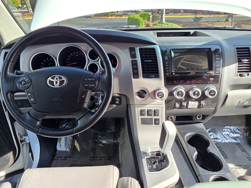 2008 Toyota Sequoia LIMITED 4X4 V8 5.7L / EVERY OPTION / 1-OWNER / DVD / NAVi / CAM / SUNROOF / HEATED LEATHER / NEW TIRES / EXCELLENT RECORDS - Photo 37 - Portland, OR 97217