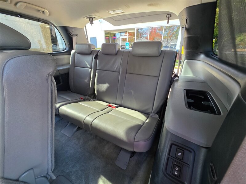 2008 Toyota Sequoia LIMITED 4X4 V8 5.7L / EVERY OPTION / 1-OWNER / DVD / NAVi / CAM / SUNROOF / HEATED LEATHER / NEW TIRES / EXCELLENT RECORDS - Photo 17 - Portland, OR 97217