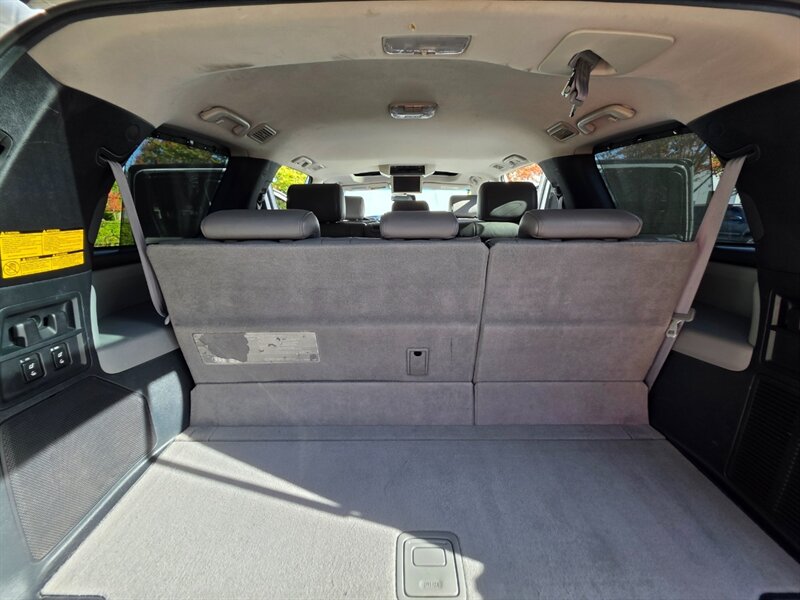 2008 Toyota Sequoia LIMITED 4X4 V8 5.7L / EVERY OPTION / 1-OWNER / DVD / NAVi / CAM / SUNROOF / HEATED LEATHER / NEW TIRES / EXCELLENT RECORDS - Photo 32 - Portland, OR 97217