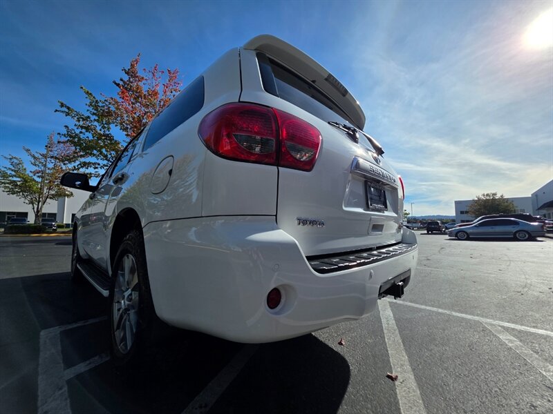 2008 Toyota Sequoia LIMITED 4X4 V8 5.7L / EVERY OPTION / 1-OWNER / DVD / NAVi / CAM / SUNROOF / HEATED LEATHER / NEW TIRES / EXCELLENT RECORDS - Photo 12 - Portland, OR 97217