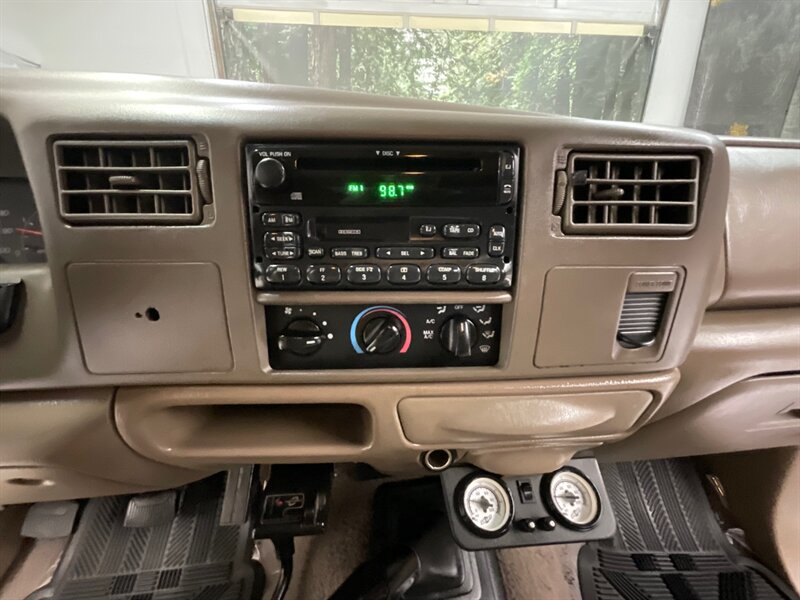 2000 Ford F-350 XLT Crew Cab 4X4 / 7.3L DIESEL / 6-SPEED / DUALLY  / LIFTED w. BRAND NEW MUD TIRES / 1-OWNER LOCAL OREGON TRUCK / RUST FREE / 143,000 MILES - Photo 18 - Gladstone, OR 97027