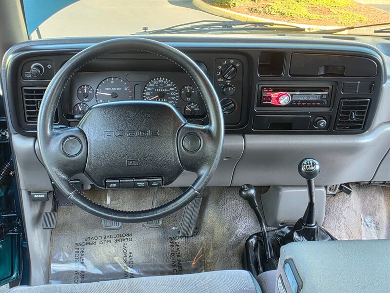 1996 Dodge Ram 2500 Laramie SLT 12-valve / 4X4 / 5.9 L CUMMINS Diesel / 5 SPEED MANUAL / LONG BED / ALL STOCK / SERVICE RECORDS / 1-OWNER / 147K MILES ONLY !!! - Photo 18 - Portland, OR 97217