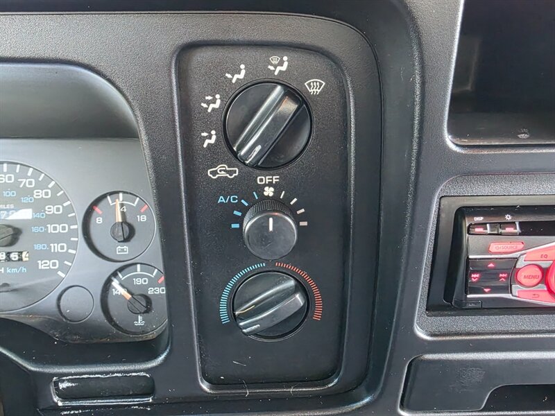 1996 Dodge Ram 2500 Laramie SLT 12-valve / 4X4 / 5.9 L CUMMINS Diesel / 5 SPEED MANUAL / LONG BED / ALL STOCK / SERVICE RECORDS / 1-OWNER / 147K MILES ONLY !!! - Photo 39 - Portland, OR 97217
