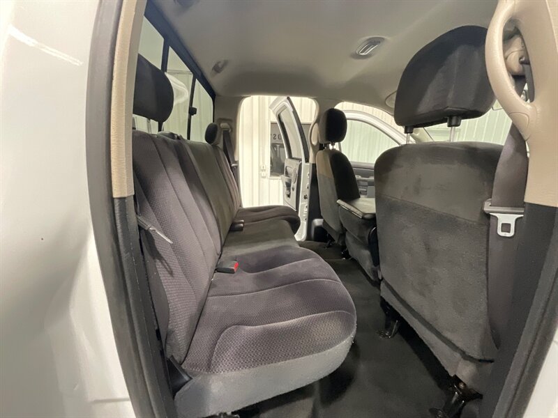 2004 Dodge Ram 2500 SLT 4X4 5.9L CUMMINS DIESEL / ZERO RUST /104K MILE / LONG BED / LOCAL TRUCK - Photo 14 - Gladstone, OR 97027