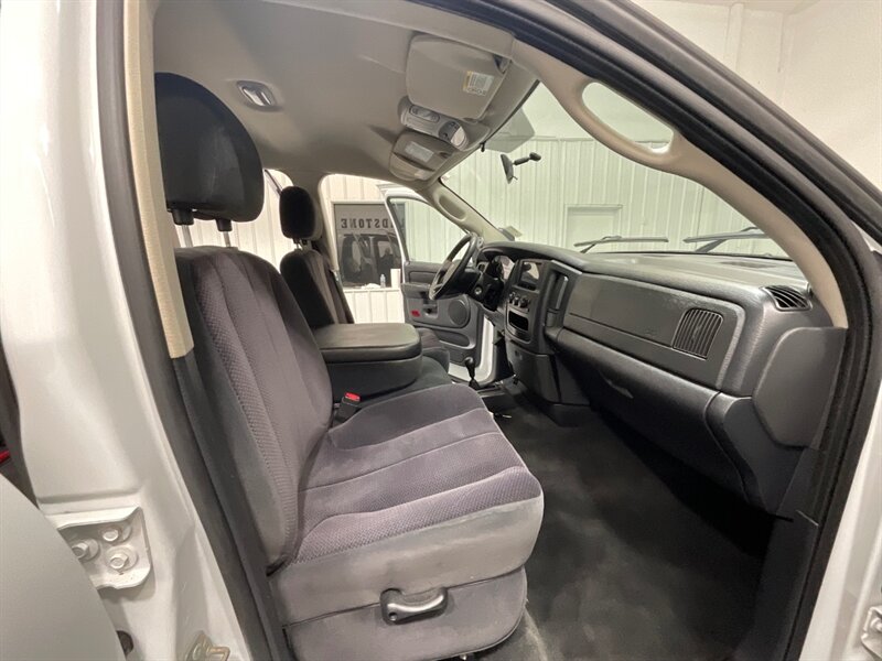 2004 Dodge Ram 2500 SLT 4X4 5.9L CUMMINS DIESEL / ZERO RUST /104K MILE / LONG BED / LOCAL TRUCK - Photo 15 - Gladstone, OR 97027