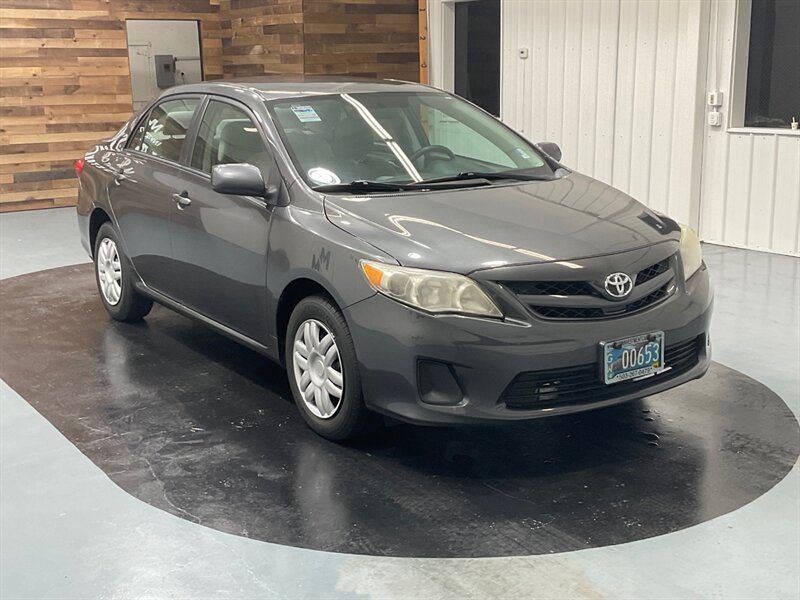 2011 Toyota Corolla LE Sedan / 4Cyl / LOCAL CAR / Excel Cond   - Photo 2 - Gladstone, OR 97027