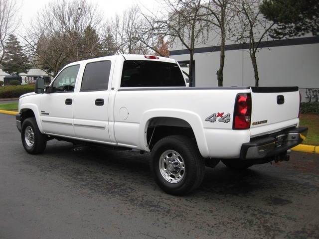 2006 Chevrolet Silverado 2500 LT/4x4/ Duramax/ Leather   - Photo 3 - Portland, OR 97217