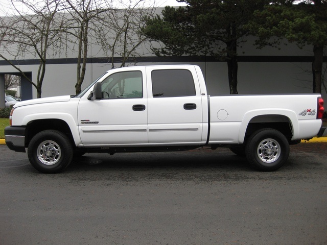 2006 Chevrolet Silverado 2500 LT/4x4/ Duramax/ Leather   - Photo 2 - Portland, OR 97217