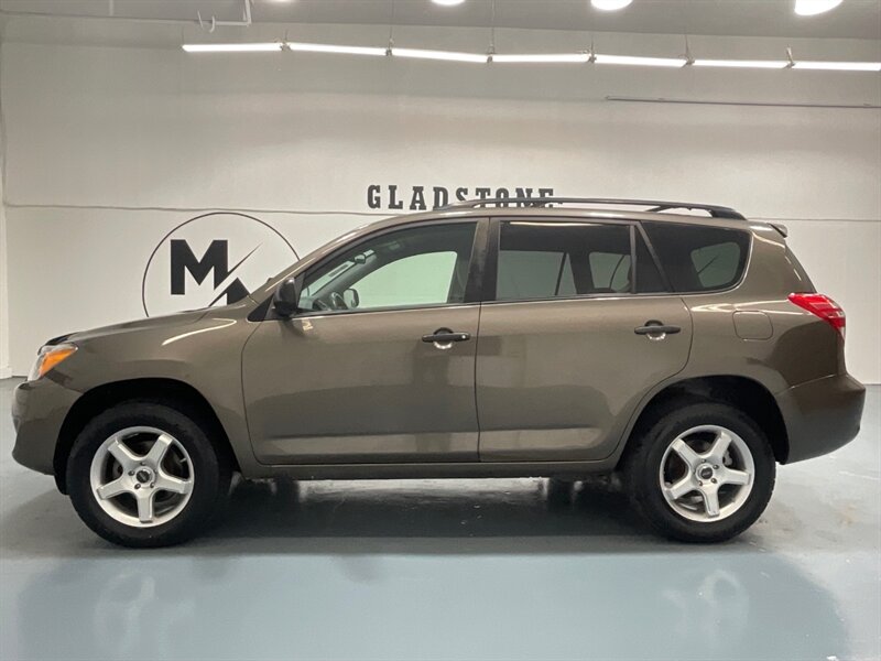 2009 Toyota RAV4 Sport Utility AWD / 4Cyl / THIRD ROW SEAT   - Photo 3 - Gladstone, OR 97027