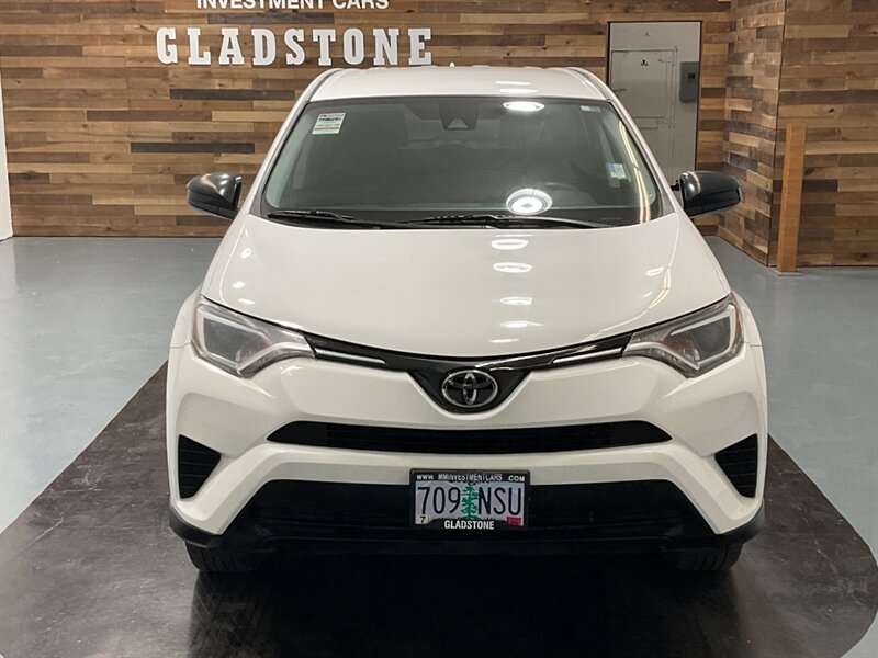 2017 Toyota RAV4 LE SUV AWD / 2.5L 4 Cyl / LOCAL / 22,000 MILES  / LOCAL RUST FREE / NEW Cond - Photo 6 - Gladstone, OR 97027