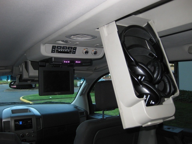 2004 Nissan Armada SE Off-Road/4WD/DVD PLAYER/3RD SEAT   - Photo 36 - Portland, OR 97217