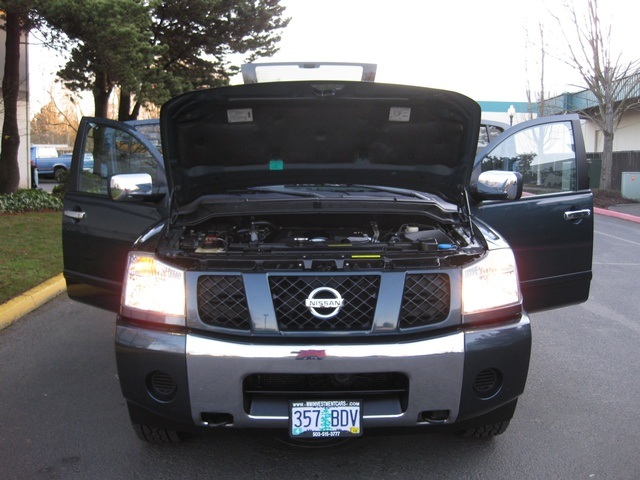 2004 Nissan Armada SE Off-Road/4WD/DVD PLAYER/3RD SEAT   - Photo 16 - Portland, OR 97217